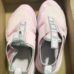 NEW NEVER WORN Nike Kids Sneakers Pink and Gray